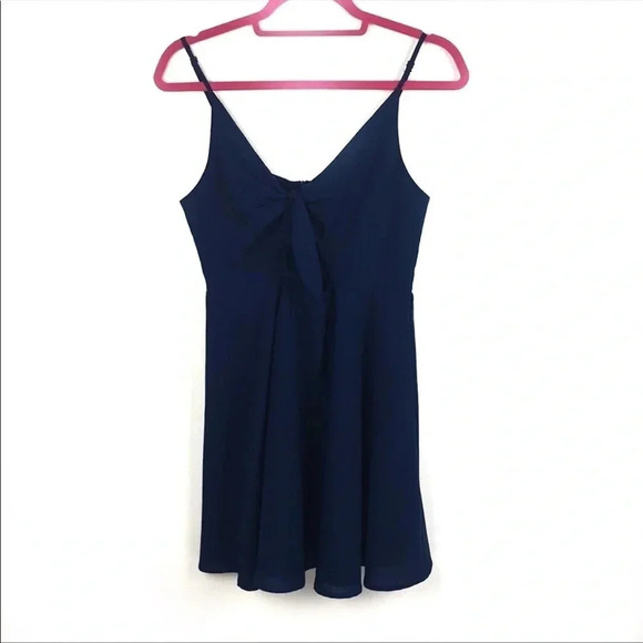 Kimchi Blue Tie Knot Keyhole Dress Size Small - Picture 1 of 6